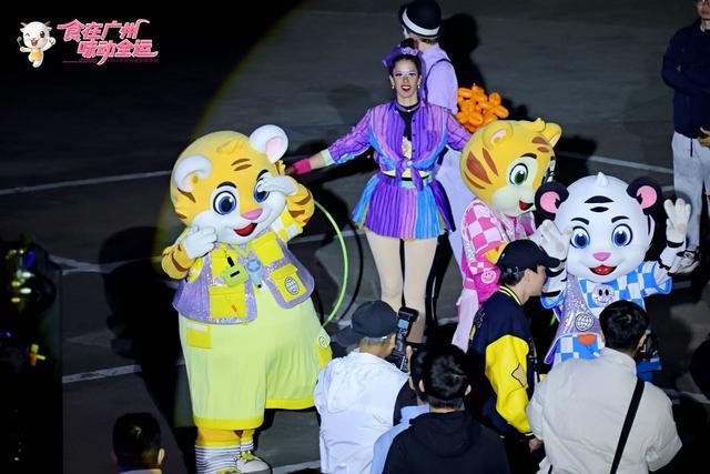 会使者都来了！2025年广州国际美食节启幕AG真人试玩平台沙涌鳌鱼、智能机器人、全运(图5)
